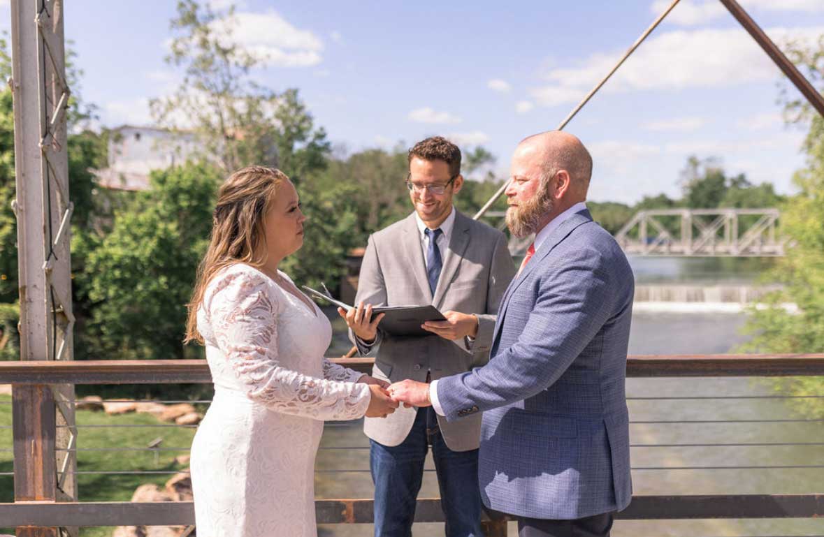 brandon-on-bridge-ceremony-officiant