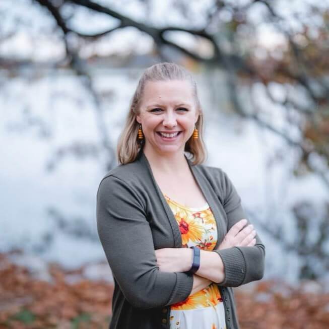 Cassie Korte’s Headshot st louis wedding officiant